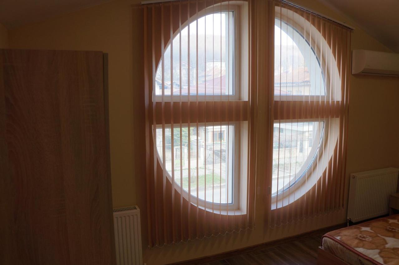 Dessi Appartement Pleven Buitenkant foto
